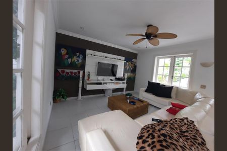 4_photo/94cdfffbd9.0435190f6de6ffa1-ATLAS-1c53f9e5-959b-49ec-8cdd-e064130cb63f.jpg de casa de condomínio à venda com 5 quartos, 250m² em Jardim Acapulco, Guarujá