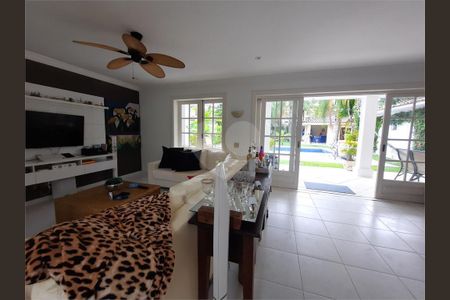 4_photo/94cdfffbd9.0435190f6de6ffa1-ATLAS-e7116b4b-701f-4f5f-a9a9-a031f9484863.jpg de casa de condomínio à venda com 5 quartos, 250m² em Jardim Acapulco, Guarujá