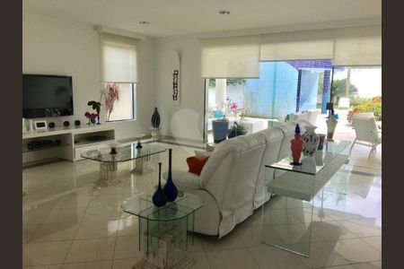 10_photo/94cdfffbd9.eda30562fec2c246-ATLAS-5f2b52c4-6739-41be-8a4c-fa19f7d95dd5.jpg de casa à venda com 7 quartos, 800m² em Jardim Acapulco, Guarujá