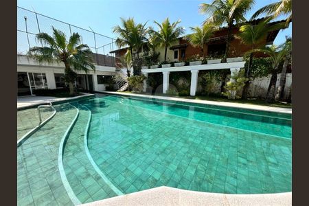 4_photo/94cdfffbdb.b6ff4639c4cf698b-ATLAS-679ad42e-284f-435e-b5af-0834bf17d96a.jpg de casa à venda com 11 quartos, 1623m² em Jardim Acapulco, Guarujá