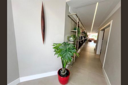 8_photo/94cdfffbdb.b6ff4639c4cf698b-ATLAS-e9e89cd2-d7a8-47f6-a37a-0e557cae4b10.jpg de casa à venda com 11 quartos, 1623m² em Jardim Acapulco, Guarujá