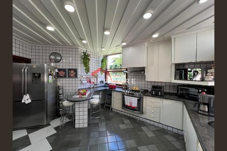 25_photo/94cdfffcc9.364cdb59f22b30dd-ATLAS-ff7f64dc-4f92-4db4-ac4c-ed5f1a5b2c1d.jpg de casa de condomínio à venda com 4 quartos, 760m² em Jardim Acapulco, Guarujá