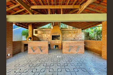 5_photo/94ce00281d.8280fc8df53f6233-ATLAS-2b0f1bba-e21e-4f39-b90e-c92f77d2c6cf.jpg de casa à venda com 5 quartos, 435m² em Jardim Praiano, Guarujá