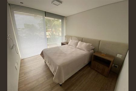 10_photo/94ce003333.8e927f3430f5a69c-ATLAS-b8cc81e7-cbd2-46da-b504-676298facd3d.jpg de casa à venda com 5 quartos, 400m² em Vila Edna, Guarujá