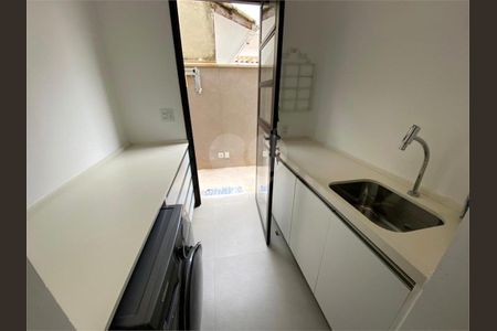 23_photo/94ce003333.8e927f3430f5a69c-ATLAS-e634e2be-163d-497d-a829-b611afcc8d10.jpg de casa à venda com 5 quartos, 400m² em Vila Edna, Guarujá