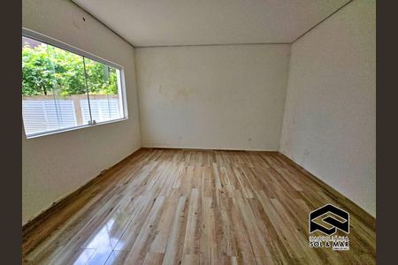 26_photo/94ce003333.adea7a1cd79bc600-ATLAS-03520fa2-67b4-4170-8cb6-db06fed1ebd4.jpg de casa à venda com 6 quartos, 353m² em Vila Edna, Guarujá