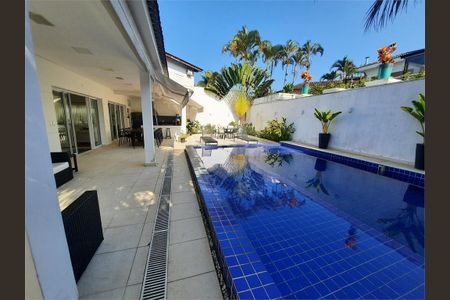 3_photo/94ce003333.caf6c04f909f2ef2-ATLAS-d43d2e7b-bcf8-48a2-8aad-cb5b8e35f38f.jpg de casa à venda com 6 quartos, 450m² em Vila Edna, Guarujá