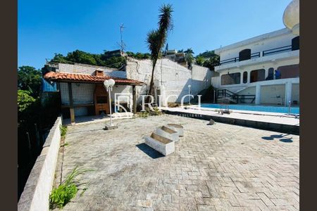 4_photo/94ce00353b.561dcad3d0cedf12-ATLAS-4bd8cc9d-e10f-4adb-8f6a-324785356b76.jpg de casa à venda com 4 quartos, 600m² em Vila Zilda, Guarujá