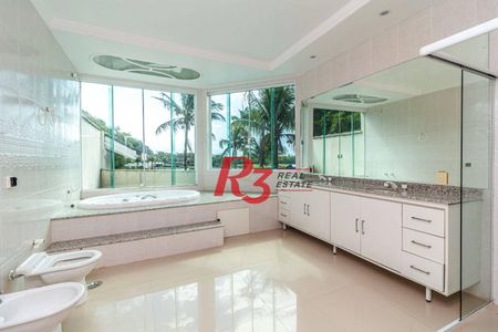 3_photo/94ce008215.e84d945a244a9b24-ATLAS-af6b2f4f-20cd-421f-a01d-89a33ba2febf.jpg de casa à venda com 5 quartos, 1000m² em Cidade Jardim Tom, Guarujá