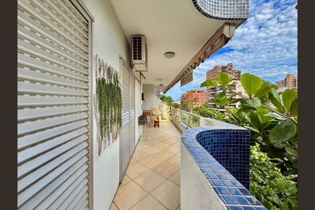 8_photo/94ce0162c9.8d47f9869ddb0db4-ATLAS-0e314a7c-5a59-4dd1-ba59-65e3e3d1bb5c.jpg de apartamento à venda com 2 quartos, 110m² em Sítio Paecara (Vicente de Carvalho), Guarujá