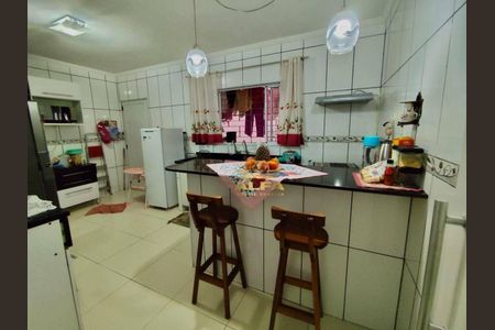 5_photo/94ce0164c9.0d38d50b15ed540b-ATLAS-91076517-e30b-4501-b3af-6677cc4e976e.jpg de casa à venda com 3 quartos, 78m² em Vila Aurea (Vicente de Carvalho), Guarujá