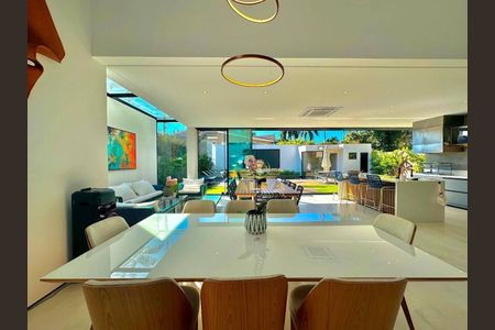 8_photo/94ce0186d9.bb2cfda027800a9a-ATLAS-a49d0c10-b4b7-428b-ba92-2a72f4ce7c1c.jpg de casa à venda com 4 quartos, 420m² em Jardim Boa Esperanca (Vicente de Carvalho), Guarujá