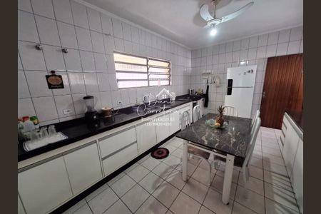 36_photo/94ce019247.7e2ea02b9085bf9d-ATLAS-fe74abcd-5eef-4f88-a28c-3ab848db914c.jpg de casa à venda com 3 quartos, 300m² em Jardim Conceicaozinha (Vicente de Carvalho), Guarujá