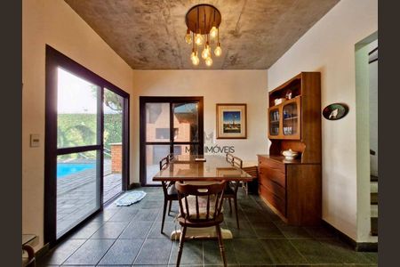 4_photo/94ce01b649.15e1a89b7023d9f5-ATLAS-59b5ccfb-68ca-4282-bb4e-addcdf306533.jpg de casa à venda com 9 quartos, 305m² em Morrinhos, Guarujá