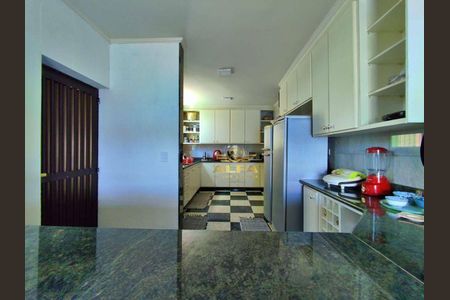 8_photo/94ce01c56b.b88c9f23dde11cca-ATLAS-4ebbf499-6780-4bf7-8aa4-035d65941c19.jpg de casa à venda com 3 quartos, 321m² em Vila Santa Clara, Guarujá