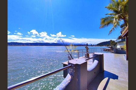 5_photo/94ce01c56b.b88c9f23dde11cca-ATLAS-ed11940f-7b7a-4bcb-baa8-e46b68713969.jpg de casa à venda com 3 quartos, 321m² em Vila Santa Clara, Guarujá