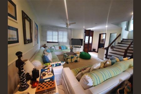 5_photo/94ce01ccc5.6c6579b50c0143d1-ATLAS-4f64479f-8665-4eaf-b6ba-cc4c3d0db3d5.jpg de casa à venda com 4 quartos, 304m² em Vila Zilda, Guarujá