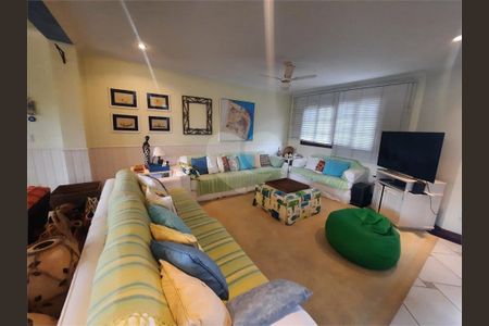 7_photo/94ce01ccc5.6c6579b50c0143d1-ATLAS-8ff80dfc-d469-4b6f-a33d-c71b65eaad48.jpg de casa à venda com 4 quartos, 304m² em Vila Zilda, Guarujá