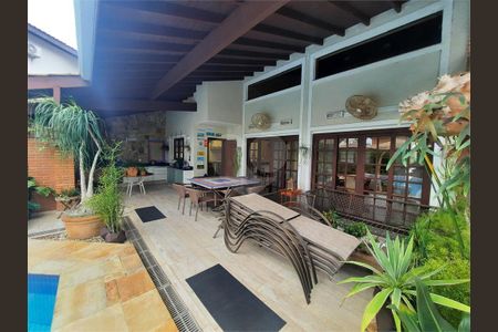 23_photo/94ce01ccc5.6c6579b50c0143d1-ATLAS-e13c62f3-2044-4f1a-affc-024c8dd4179d.jpg de casa à venda com 4 quartos, 304m² em Vila Zilda, Guarujá