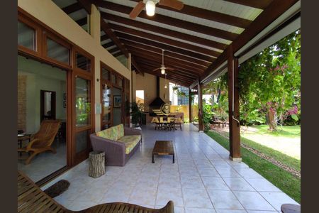 11_photo/94ce01cdbd.a9ad82c0a29b9a19-ATLAS-53665771-1eaa-4700-a70e-811191a3bcb6.jpg de casa de condomínio à venda com 4 quartos, 380m² em Vila Zilda, Guarujá