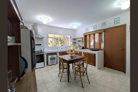 22_photo/94ce01cdbd.a9ad82c0a29b9a19-ATLAS-5ea95887-9bcb-4bf7-9032-74cd56e68302.jpg de casa de condomínio à venda com 4 quartos, 380m² em Vila Zilda, Guarujá