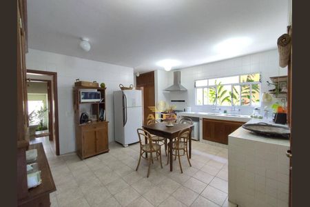 23_photo/94ce01cdbd.a9ad82c0a29b9a19-ATLAS-bc907b92-b8d9-43ff-bf58-c89d7711e5a5.jpg de casa de condomínio à venda com 4 quartos, 380m² em Vila Zilda, Guarujá