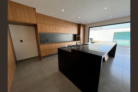 14_photo/94ce01cf9b.6ba4ef9df26df2e3-ATLAS-b169a65f-c304-4e1b-b673-87ca1109de77.jpg de casa à venda com 4 quartos, 465m² em Vila Santa Clara, Guarujá