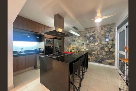 6_photo/94ce01dc6f.4f01e810a805cb87-ATLAS-fb00769d-3c65-4b89-b1ee-0ba2d7d5dd41.jpg de casa à venda com 3 quartos, 250m² em Cachoeira, Guarujá