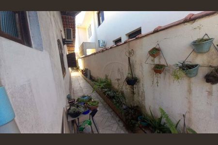 4_photo/94ce01e03b.a824f5d462c04ebd-ATLAS-b84c824c-671b-4da4-b76f-1d04190f7b1a.jpg de casa à venda com 3 quartos, 120m² em Vila Santo Antônio, Guarujá