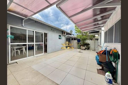 22_photo/94ce01e241.a9fe67ee86852afe-ATLAS-74794886-032d-4eef-ae9d-cedc9173ee9f.jpg de casa à venda com 4 quartos, 107m² em Jardim Primavera, Guarujá