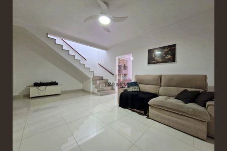 10_photo/94ce01e261.f12cb49d2767a5b3-ATLAS-5399efb3-44ca-4cc5-943a-6ee95c817a0a.jpg de casa à venda com 4 quartos, 280m² em Jardim Santa Maria, Guarujá