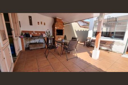 3_photo/94ce01e303.c73b78bac5a2f3b6-ATLAS-907f9c0e-b8fe-4059-b022-2168aa2f652a.jpg de casa à venda com 3 quartos, 180m² em Jardim Santa Maria, Guarujá