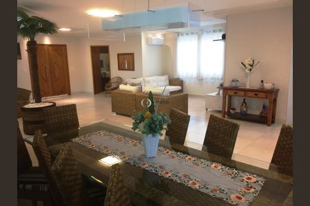 4_photo/94ce01e44b.7e2ea02b9085bf9d-ATLAS-97e43bdc-b647-4bcb-85cc-8b20bd40a1bd.jpg de casa à venda com 5 quartos, 320m² em Vila Santo Antônio, Guarujá