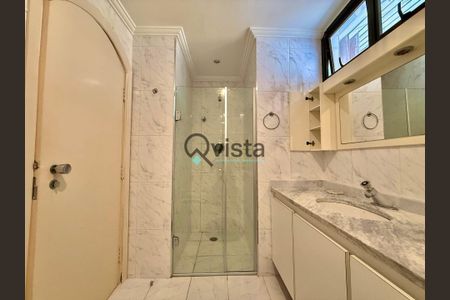 4_photo/94ce01fad5.3744e1c54e8cf169-ATLAS-1809d2a9-ca77-4f2d-984e-568ac897bea5.jpg de apartamento à venda com 3 quartos, 260m² em Jardim Primavera, Guarujá