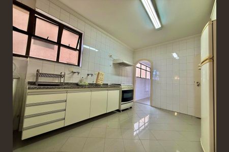 32_photo/94ce01fad5.3744e1c54e8cf169-ATLAS-6a0f12f2-64c1-4a27-9e2f-748ab7bcee86.jpg de apartamento à venda com 3 quartos, 260m² em Jardim Primavera, Guarujá