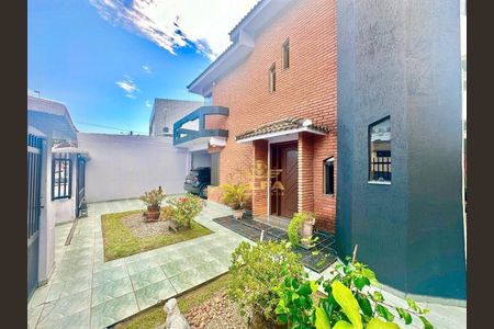 2_photo/94ce01fd21.67bae8ab21e97b53-ATLAS-594db4e1-0c7e-426f-8556-4dd4a0323075.jpg de casa à venda com 5 quartos, 297m² em Vila Santa Rosa, Guarujá