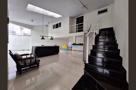 3_photo/94ce01fd6f.da07d930e02b2f22-ATLAS-12e4e678-8b3b-4ad8-bd83-449ee6364889.jpg de casa à venda com 5 quartos, 400m² em Vila Santa Rosa, Guarujá