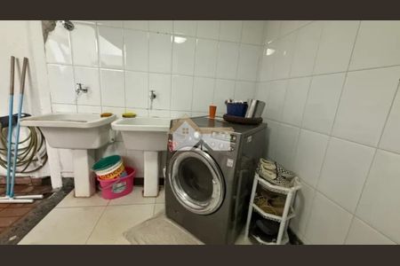 6_photo/94ce01fda9.ffbddc27e238e23e-ATLAS-12585031-d699-4f3e-8c9b-5586d5e6b37c.jpg de casa à venda com 4 quartos, 290m² em Jardim Helena Maria, Guarujá