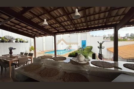 6_photo/94ce01fda9.ffbddc27e238e23e-ATLAS-2e0a213b-3d07-4314-812c-7c9caa6aa622.jpg de casa à venda com 4 quartos, 290m² em Jardim Helena Maria, Guarujá