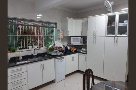 4_photo/94ce01fe4d.b760bf5d8bb46efe-ATLAS-1b820c30-c5b1-4981-9b36-cdf9d4e1893f.jpg de casa à venda com 2 quartos, 149m² em Vila Santa Rosa, Guarujá