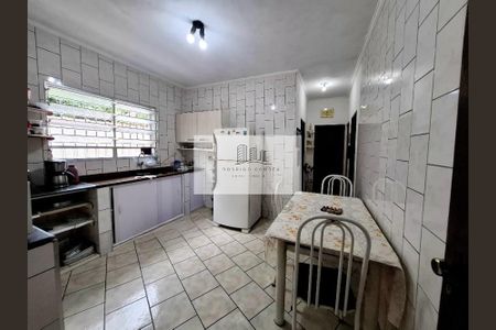 4_photo/94ce02004b.72b299ddc7bc3168-ATLAS-abdc8f39-dd8b-4872-8e7c-cb1cc6d77b0e.jpg de casa à venda com 3 quartos, 180m² em Vila Ligya, Guarujá