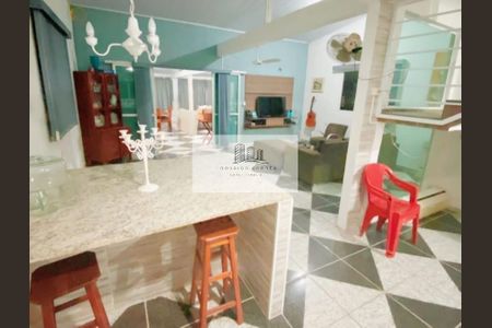 2_photo/94ce0200c3.8d1d596cf1356774-ATLAS-d412cb1b-ffaa-4694-a054-cc4bb276807a.jpg de casa à venda com 3 quartos, 180m² em Vila Ligya, Guarujá