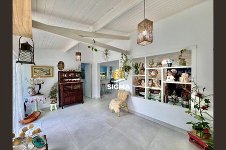 10_photo/94ce0203c5.84aa0005c58b20d2-ATLAS-10254d3d-2d3c-4314-bc1c-024c098a0ca2.jpg de casa à venda com 3 quartos, 120m² em Vila Ligya, Guarujá