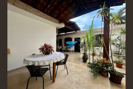 1_photo/94ce0203f7.93b8fa184532727f-ATLAS-d7ae0aaf-cabb-476b-b3b0-e1a6b0a3b555.jpg de casa à venda com 4 quartos, 230m² em Vila Ligya, Guarujá