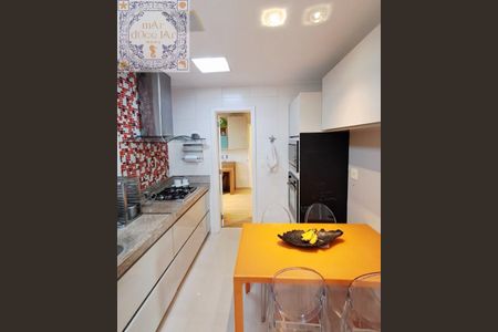 42_photo/94ce0210db.4ea1bed6400f7620-ATLAS-f9391fa2-ff43-46fd-a329-b9df07288052.jpg de apartamento à venda com 3 quartos, 171m² em Ponta da Praia, Santos