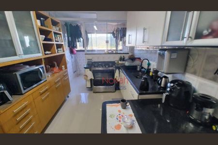 8_photo/94ce02136f.af4951b7e3702cc8-ATLAS-42ffd87d-0f0e-422f-9abc-ae9ad2af4e48.jpg de apartamento à venda com 3 quartos, 140m² em Ponta da Praia, Santos