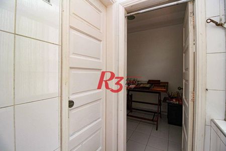 81_photo/94ce021479.de7f1e39899531ac-ATLAS-60c8bace-11b4-427e-a8c7-9462f2c0e613.jpg de casa à venda com 4 quartos, 228m² em Ponta da Praia, Santos
