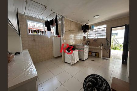 39_photo/94ce0214d3.4909862b8c1c38b1-ATLAS-38a0d454-e46c-43e9-9c53-b050af3ed0b8.jpg de casa à venda com 4 quartos, 350m² em Ponta da Praia, Santos
