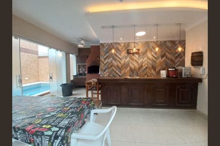 2_photo/94ce021543.04c16ff0d284adb7-ATLAS-0bbe1ef2-09ee-4edf-afd9-e42dbb83fc5d.jpg de casa à venda com 4 quartos, 160m² em Ponta da Praia, Santos