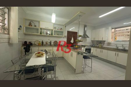 9_photo/94ce02158f.04c16ff0d284adb7-ATLAS-9fcbe62f-6a71-43c9-8272-0d7ec30f2ffe.jpg de casa para alugar com 5 quartos, 254m² em Ponta da Praia, Santos